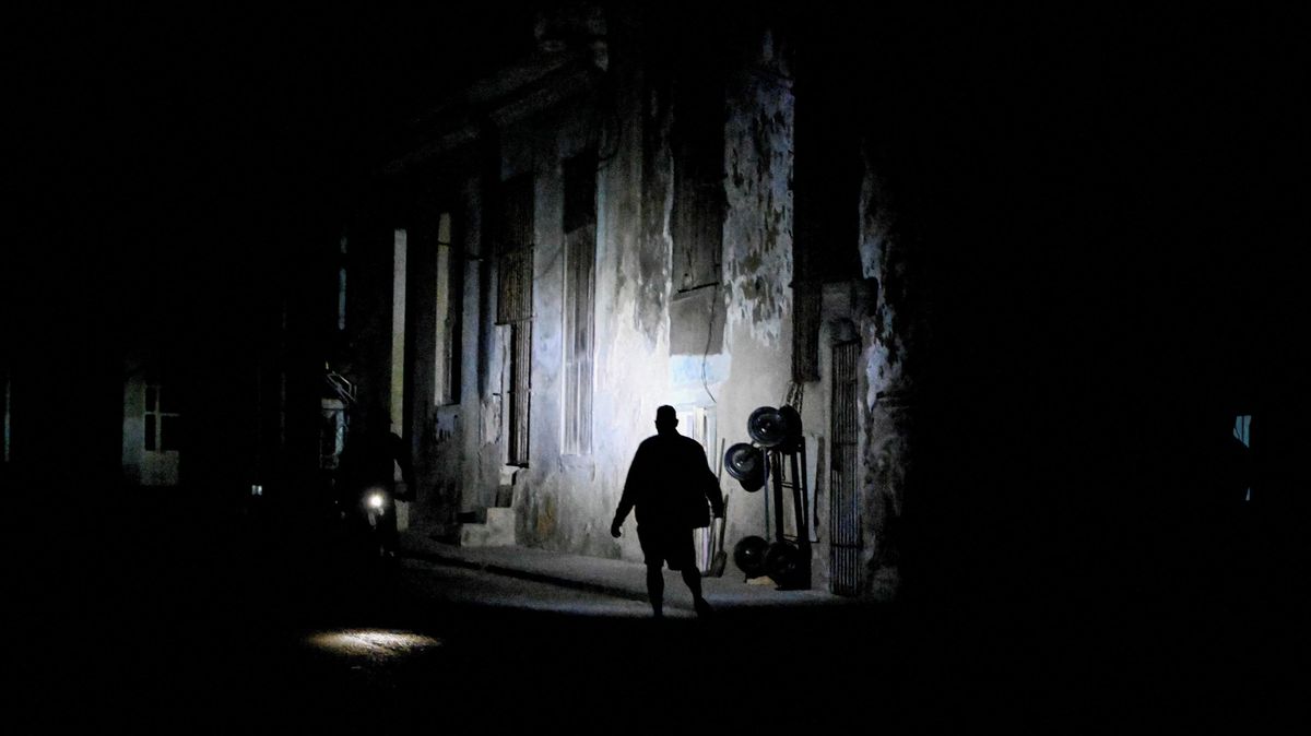 Kubu postihl další celostátní výpadek sítě, bez elektřiny je na 10 milionů lidí